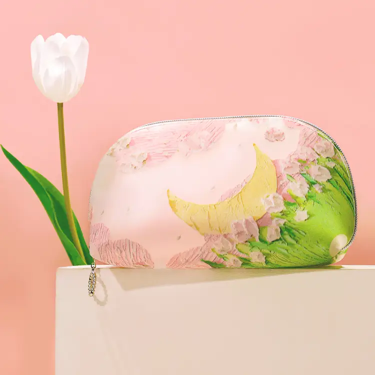 Beauty travel organizer bag as premium gift packaging for skincare brands